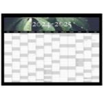 Sort vægkalender for 2024-2025 med leafs design