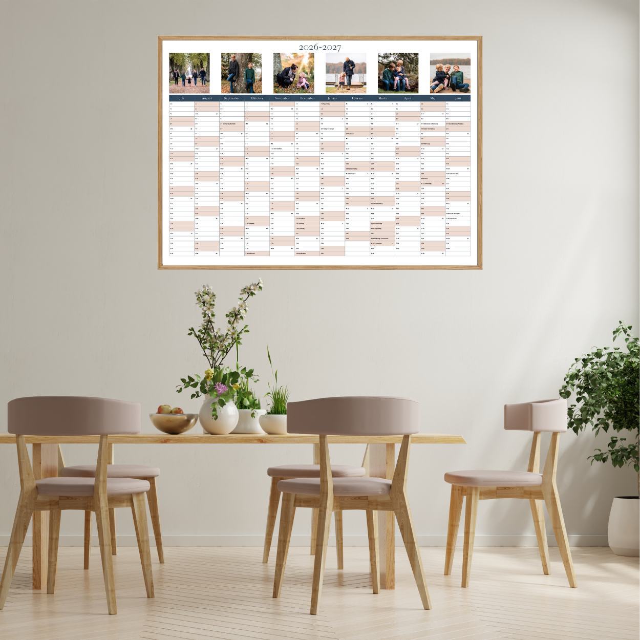 Personlig-vægkalender-2026-2027-6 11 farvebilleder-rosa-miljø